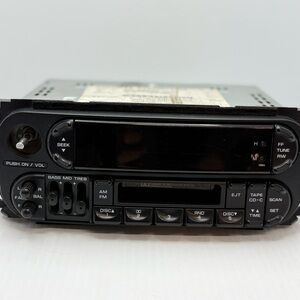 2002-2007 Dodge Jeep Chrysler Raz Radio Cd Player & Cassette P05064042AB OEM